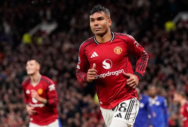 Meski Casemiro sedang ON Fire Manchester United cari gelandang untuk suksesornya Siapakah dia ?