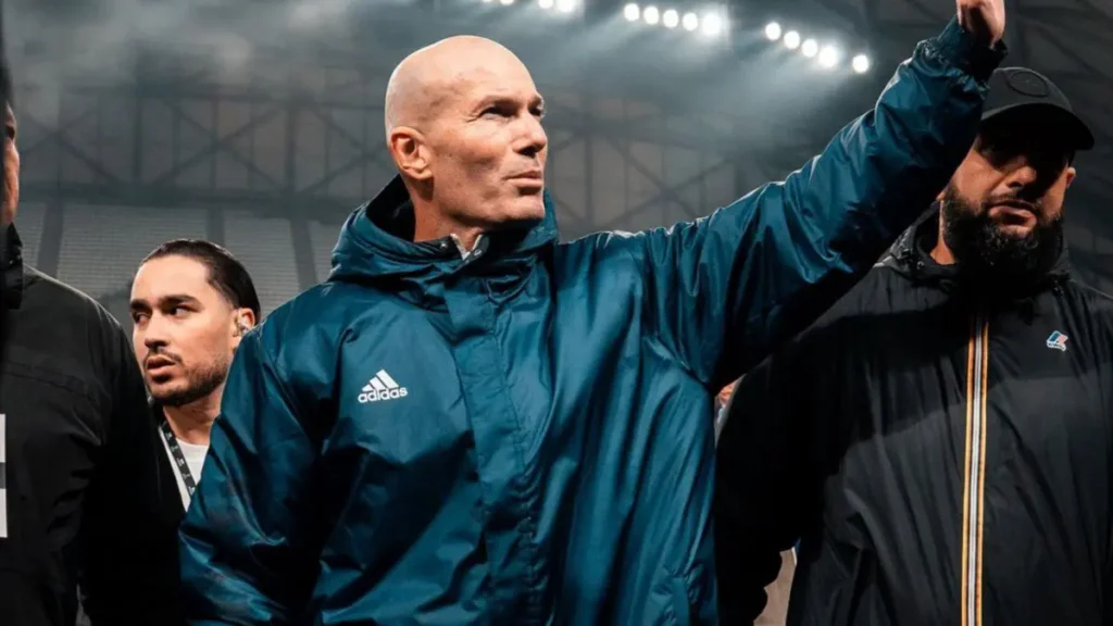 Nama Zinadine Zidane kembali mencuat ke permukaan usai serentetan hasil buruk Real Madrid