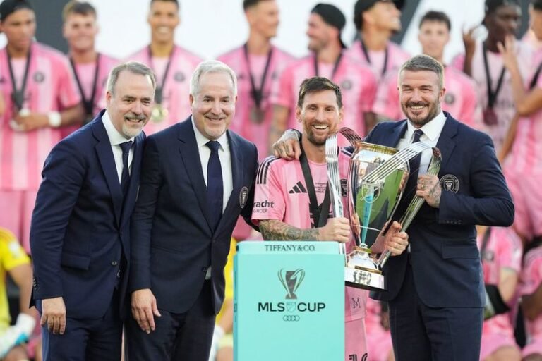 library_upload_21_2025_12_996x664_messi-beckham-2_7f34205