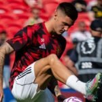 Dikabarkan Sudah Fit, Comeback Benjamin Sesko di MU Bakal Tertunda?