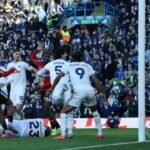 Manchester United berbagi poin lagi : kali ini giliran Leeds United dapat 1 poin saat menjamu MU di kandang