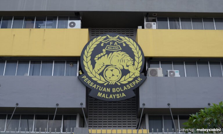 Agar tidak di bekukan FIFA anggota Exco FAM ramai ramai pertimbangkan opsi mundur serentak