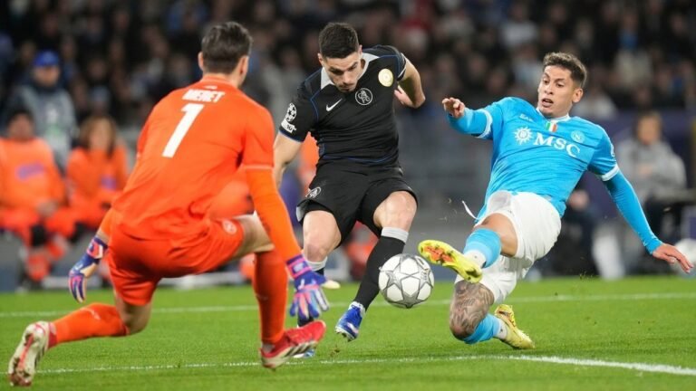 Pemain Terbaik dan Terburuk Napoli saat Ditekuk Chelsea: Mathias Olivera Bersinar, Juan Jesus Terpuruk