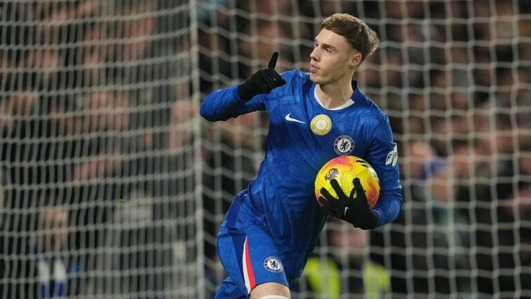 Manchester United Putuskan Tak Kejar Cole Palmer, Fokus Cari Gelandang Bertahan