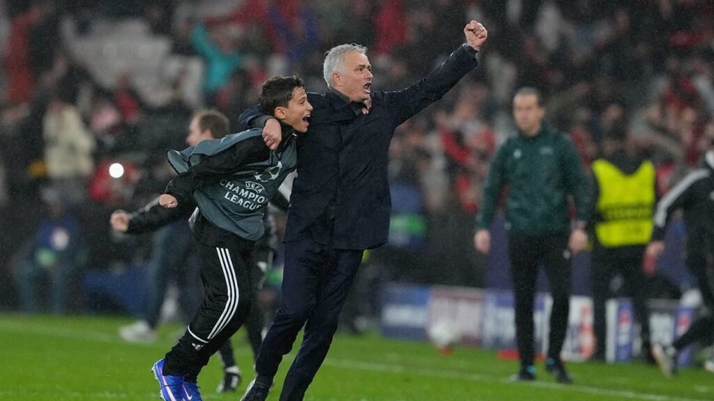 Momen Gila Mourinho: Benfica Kalahkan Real Madrid Lewat Gol Kiper di Menit 98!