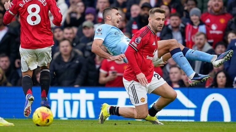 Era Michael Carrick Dimulai Sempurna: Manchester United Tumbangkan Manchester City 2-0