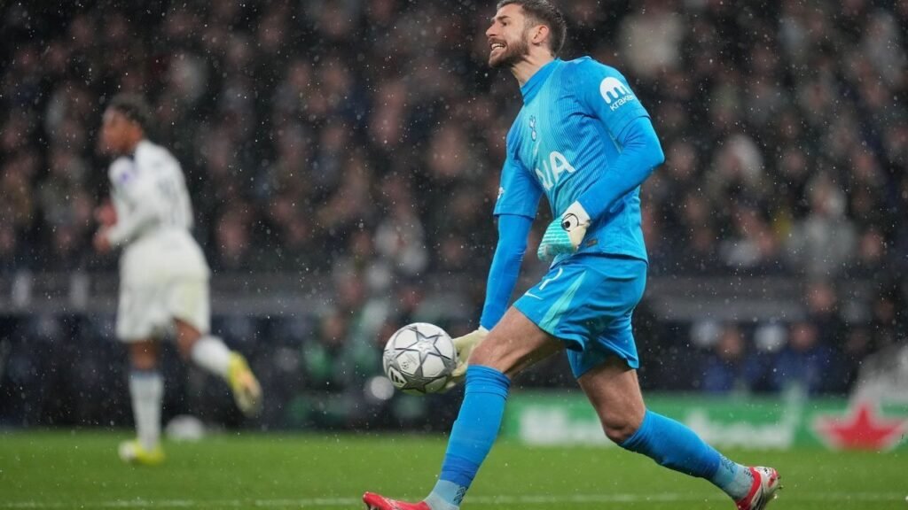 library_upload_24_2026_01_1280x720_tottenhams-goalkeepe_4830a42