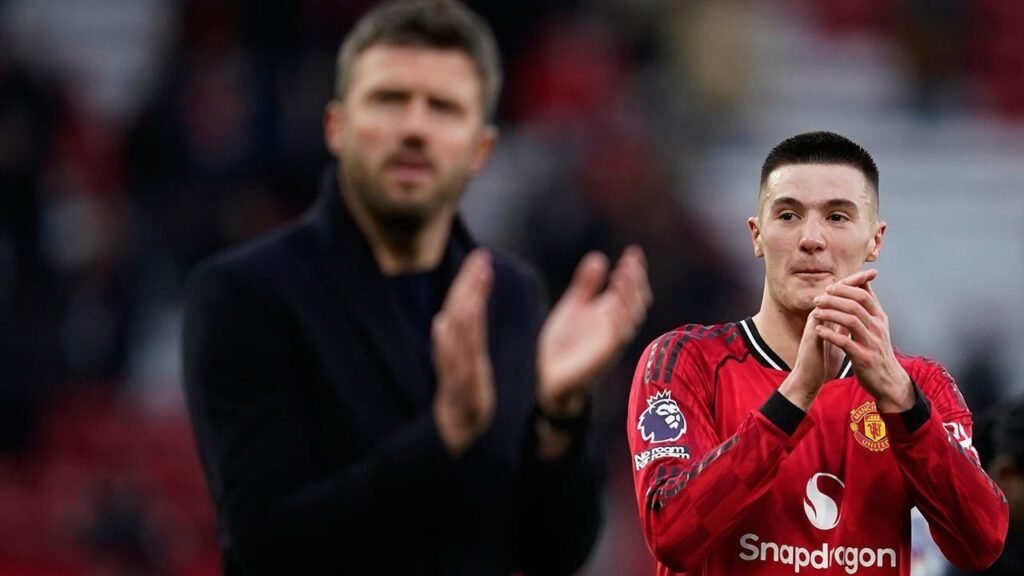 Michael Carrick Full Senyum, Puji Benjamin Sesko: Mentalitas Monster Gol!