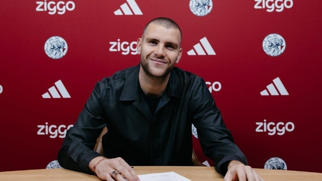 library_upload_24_2026_02_1280x720_maarten-paes-ajax-1_80aa450 (2)