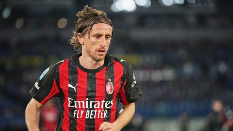 Luka Modric Ingin Persembahkan Trofi untuk AC Milan